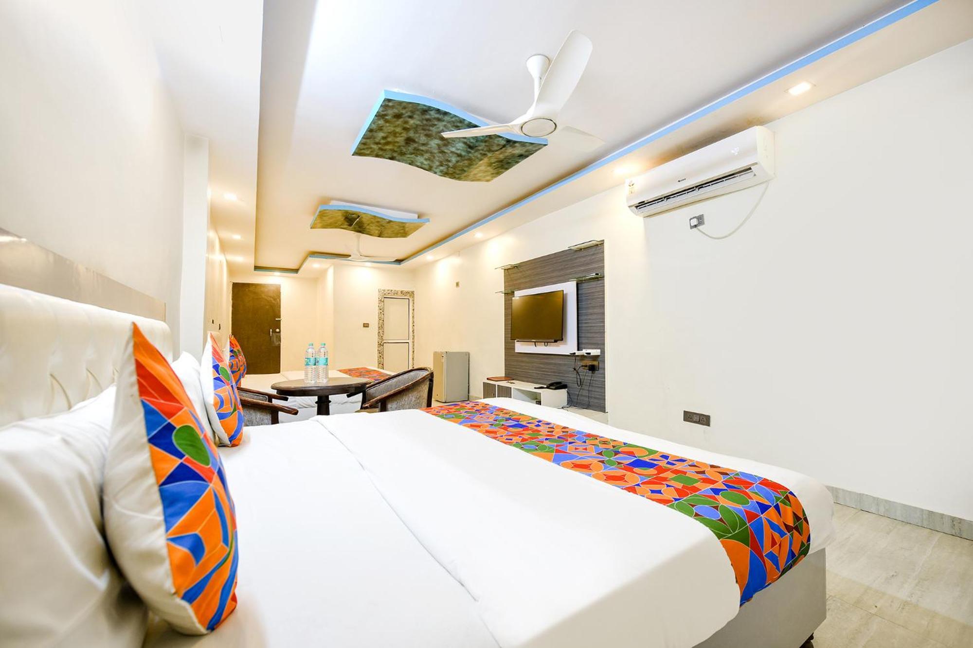 Fabhotel Capital Inn Ghaziabad Esterno foto
