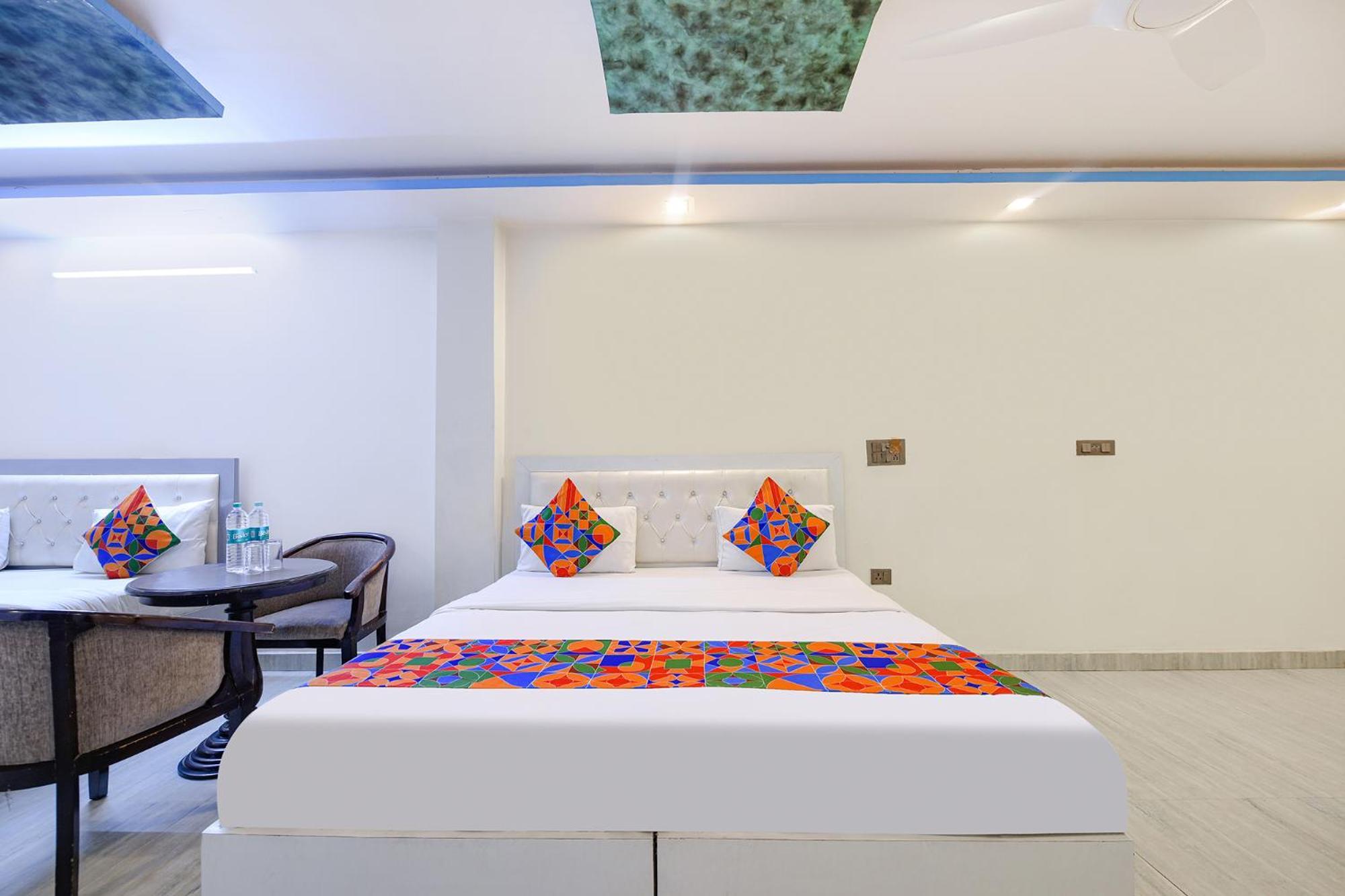 Fabhotel Capital Inn Ghaziabad Esterno foto